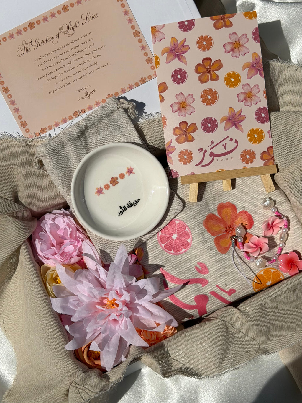 The Noor Experience Box