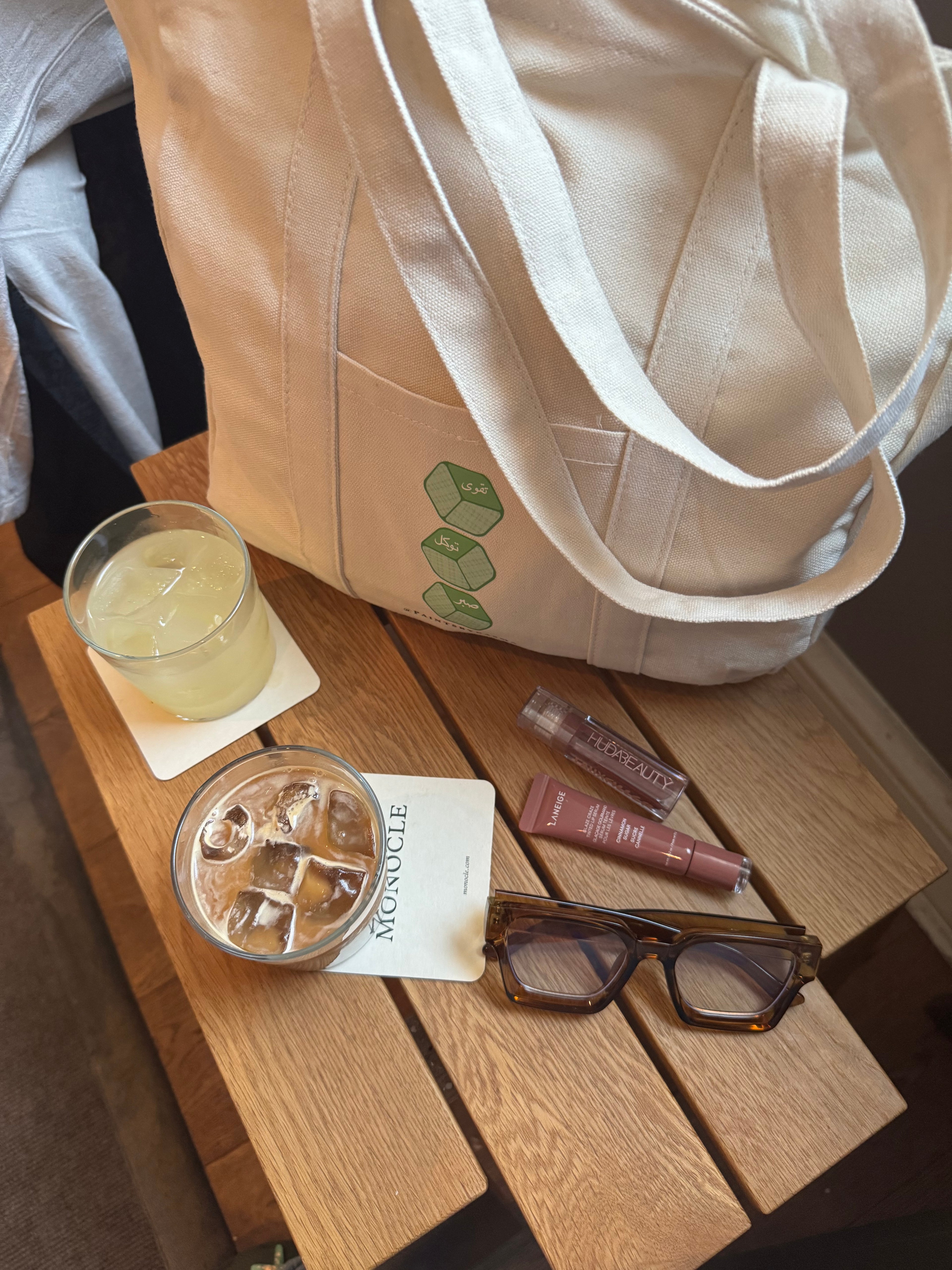 Summer Zelij Tote Bags